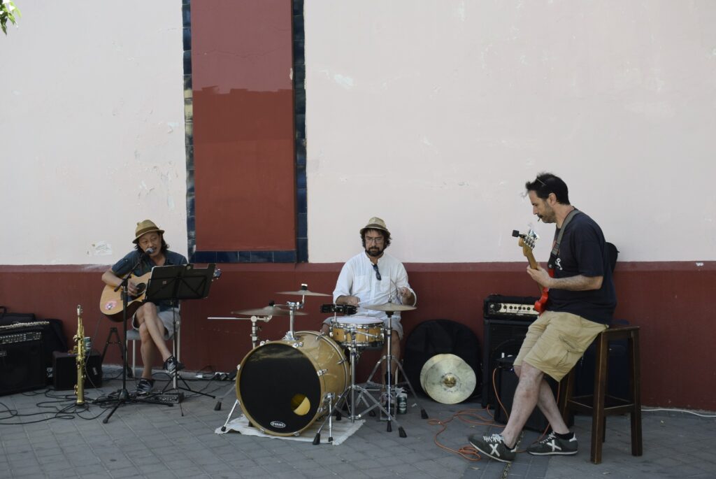 Aperitivo en tu mercado con música en directo